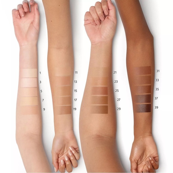 Sephora 39 SClean Clean Glowing Skin Foundation 1oz - Picture 2 of 2